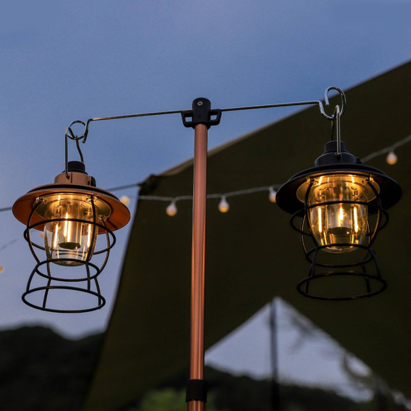 Outdoor Lighting Poles - حامل ثلاثي القوائم مع خطافات، عمود
